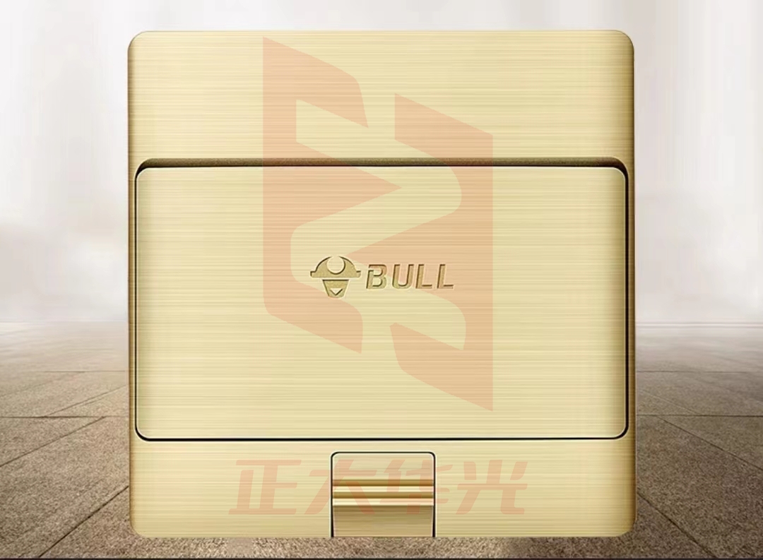 公牛开关插座面板地插座全铜防水五孔阻尼式 XTGM01081023496987