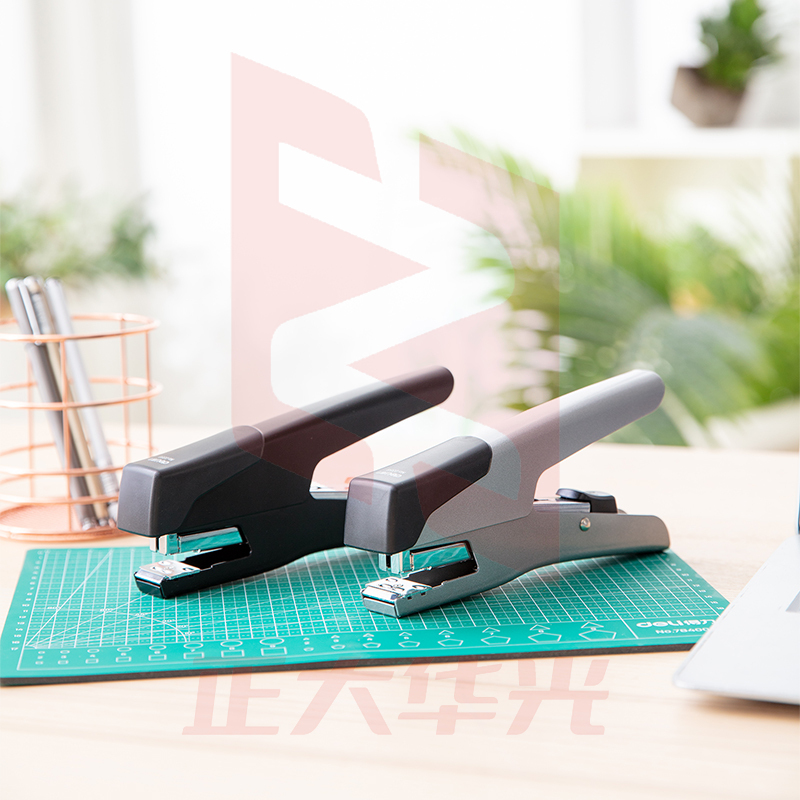 得力0358手握式省力订书机(银黑2色，颜色备注)XTGM02191539302706